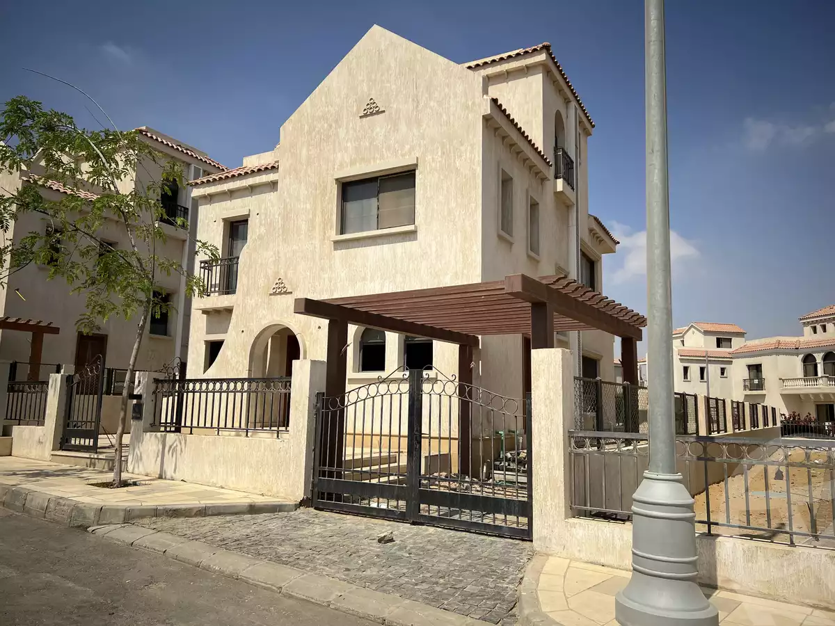 https://aqarmap.com.eg/en/listing/6057891-for-sale-cairo-new-administrative-capital-r7-celia-mntq-l-mrt-1