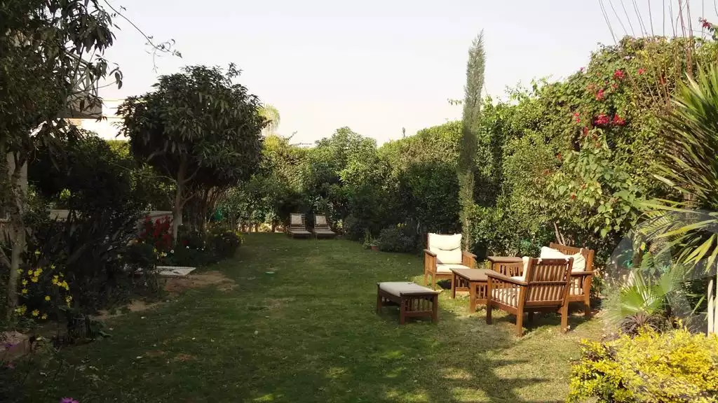 https://aqarmap.com.eg/en/listing/6060300-for-sale-cairo-el-sheikh-zayed-city-compounds-greens