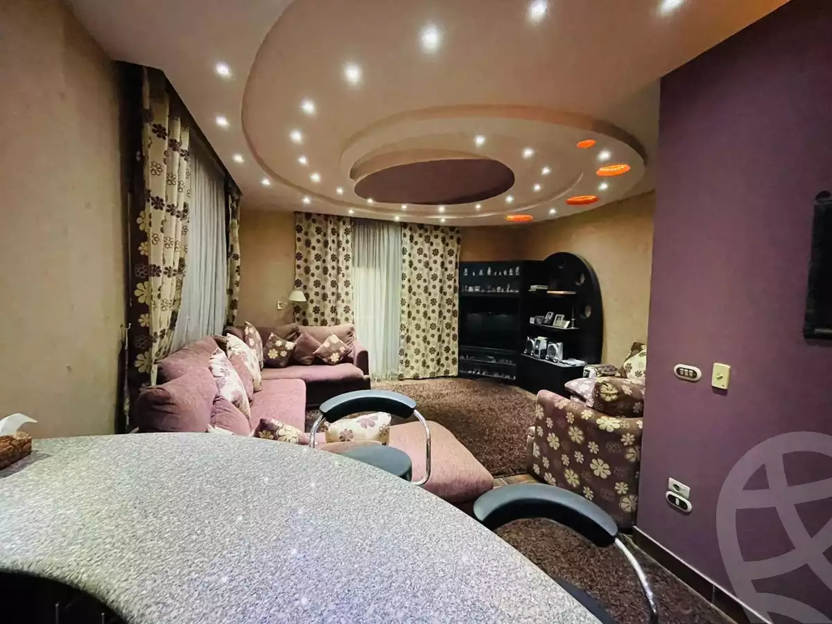 https://aqarmap.com.eg/en/listing/6062039-for-sale-cairo-el-sheikh-zayed-city-compounds