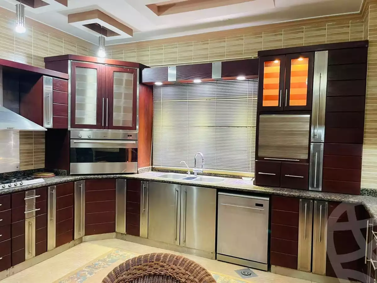 https://aqarmap.com.eg/en/listing/6062039-for-sale-cairo-el-sheikh-zayed-city-compounds