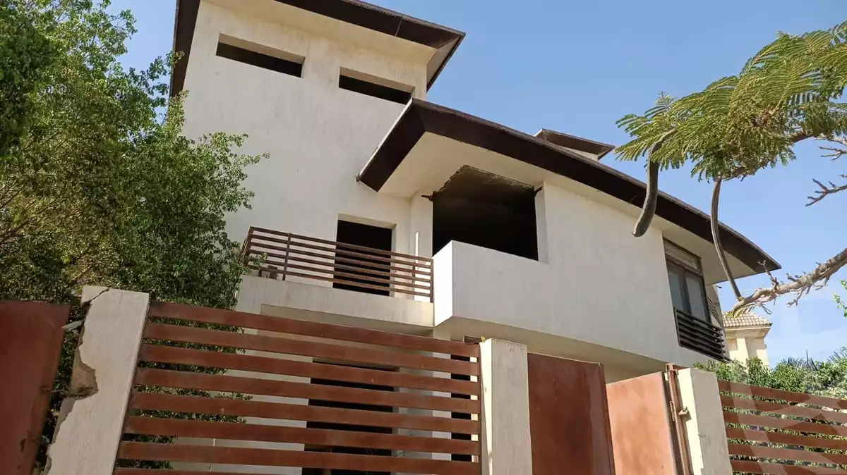 https://aqarmap.com.eg/en/listing/6062079-for-sale-cairo-el-sheikh-zayed-city-compounds-beverly-hills
