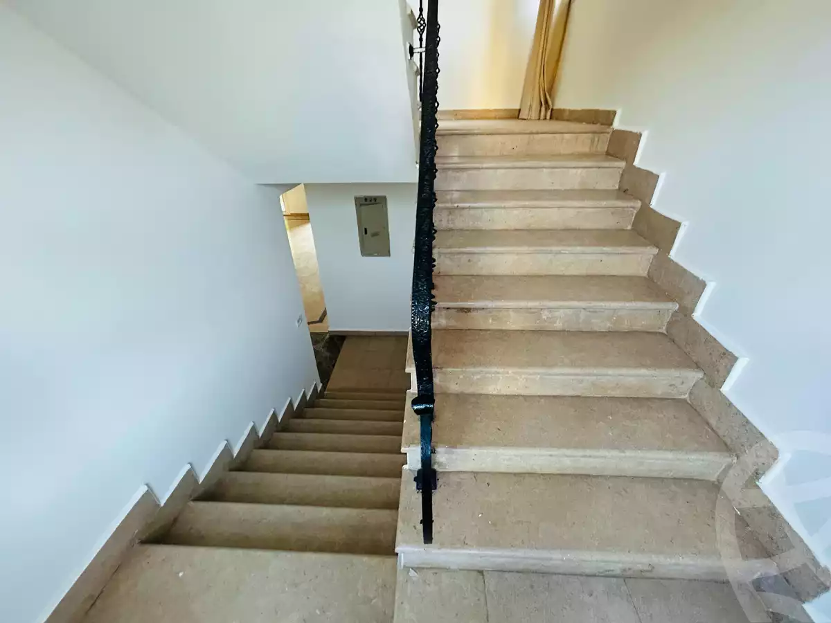 https://aqarmap.com.eg/en/listing/6062261-for-sale-cairo-new-cairo-madinaty-lmntq-lwl-fylt-talaat-mostafa-rd