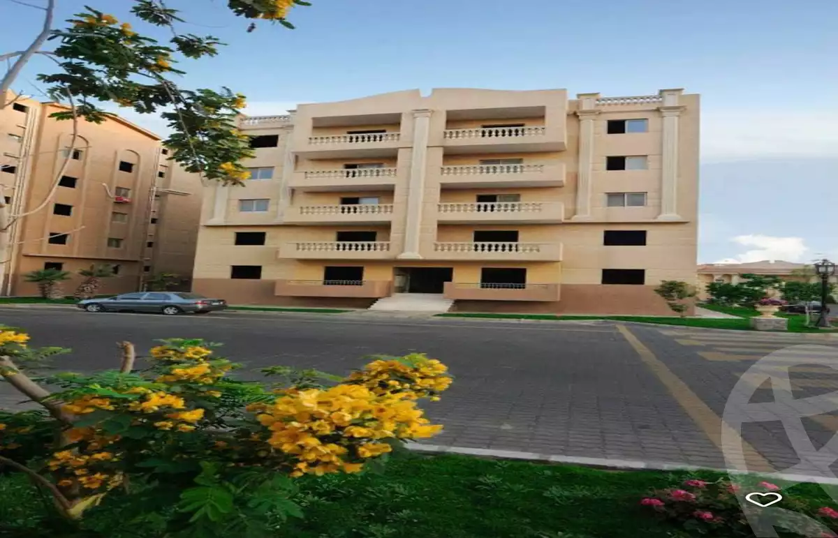 https://aqarmap.com.eg/en/listing/6063102-for-sale-cairo-new-cairo-compounds-el-ashrafia