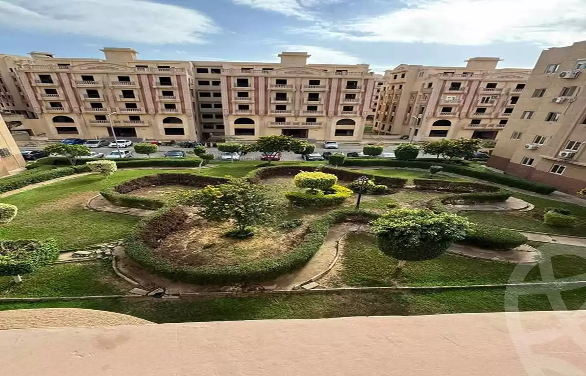 https://aqarmap.com.eg/en/listing/6063102-for-sale-cairo-new-cairo-compounds-el-ashrafia