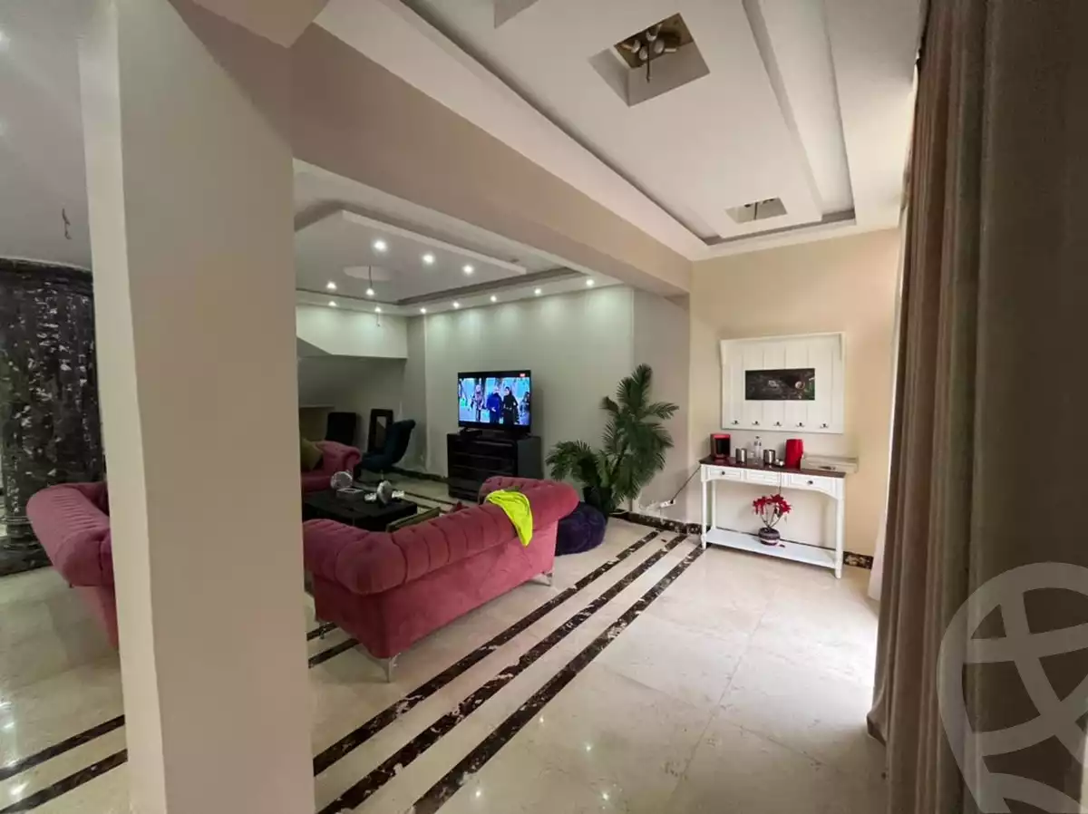 https://aqarmap.com.eg/en/listing/6068759-for-sale-cairo-el-sheikh-zayed-city-compounds-el-khamayel