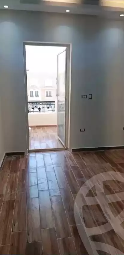 https://aqarmap.com.eg/en/listing/6069190-for-sale-cairo-el-sheikh-zayed-city-compounds-el-khamayel