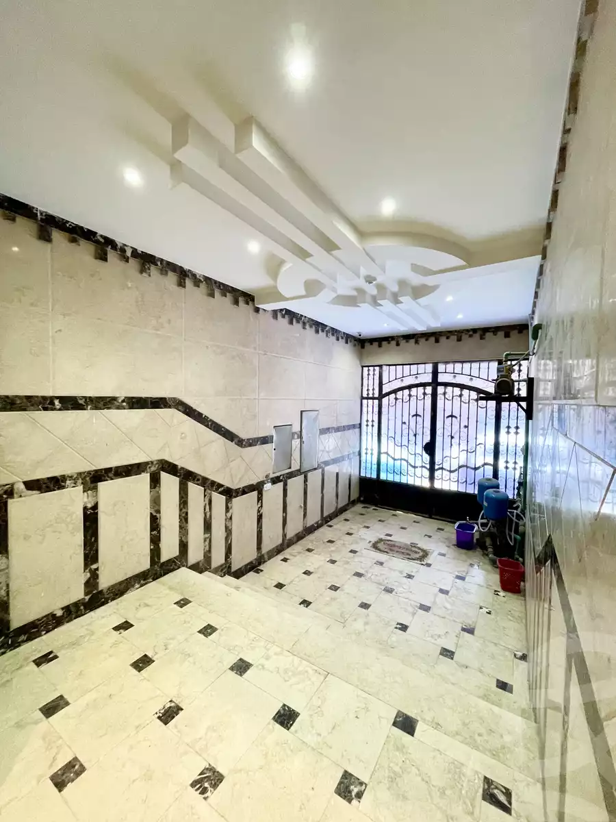 https://aqarmap.com.eg/en/listing/6072085-for-sale-cairo-shoubra-el-mzalat-mostafa-darwish-st