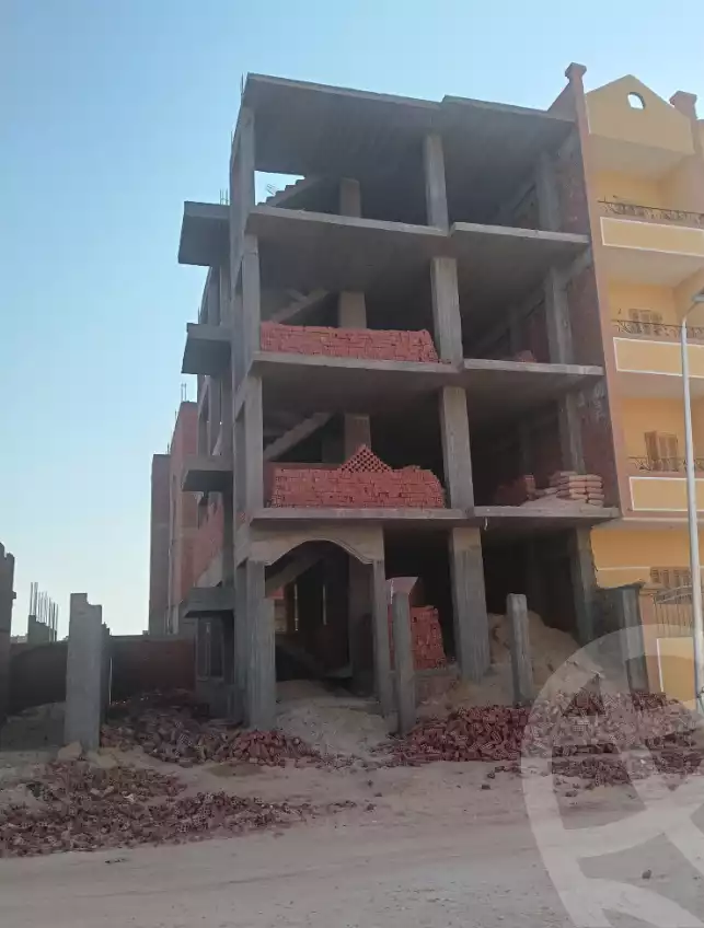 https://aqarmap.com.eg/ar/listing/6073454-for-sale-sharqia-10th-of-ramadan-al-hay-al-thamen-wa-eshroon