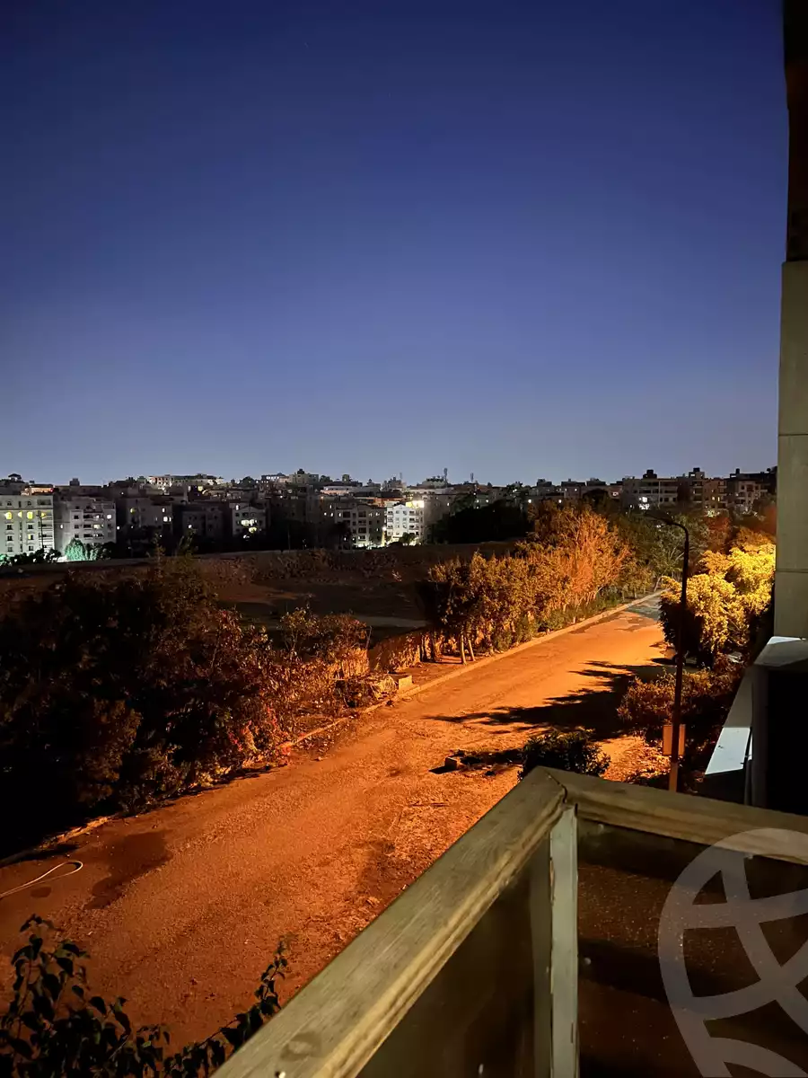 https://aqarmap.com.eg/ar/listing/6075153-for-sale-cairo-mokattam-lhdb-l-ly-shareaa-9