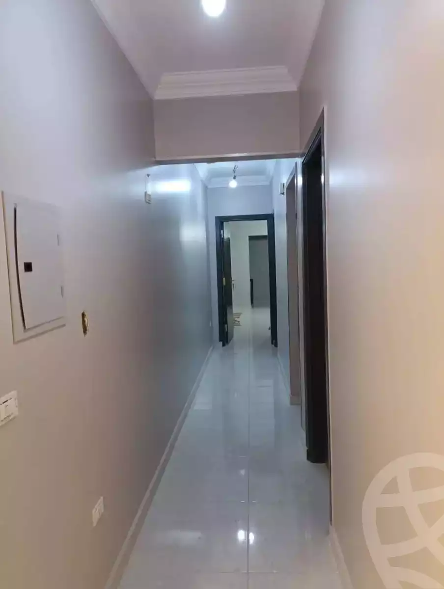 https://aqarmap.com.eg/en/listing/6075600-for-rent-cairo-mokattam-compounds-kmbwnd-rwyl-jrdnz
