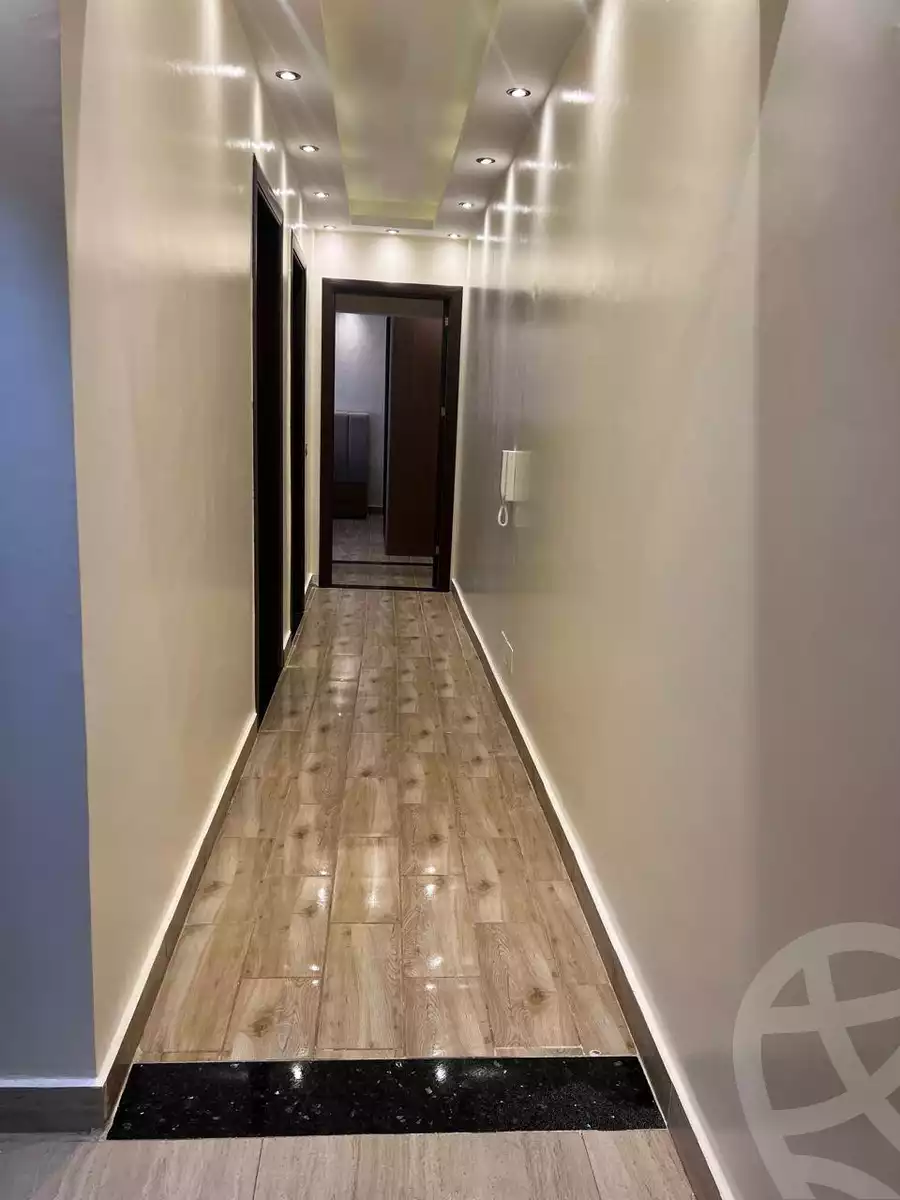 https://aqarmap.com.eg/en/listing/6075877-for-sale-cairo-mokattam-compounds-kmbwnd-jwldn-jyts