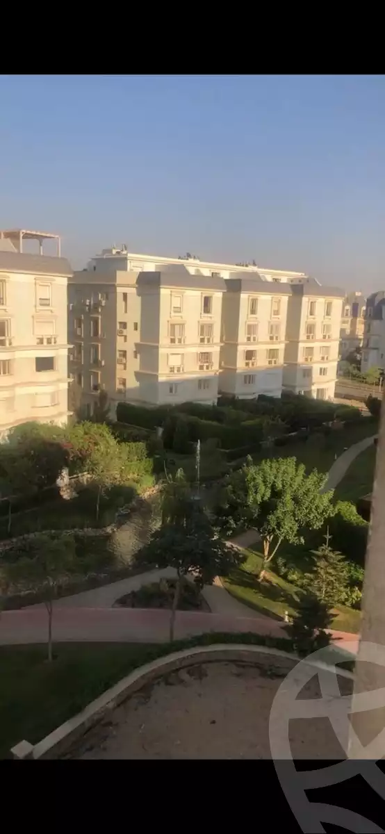 https://aqarmap.com.eg/en/listing/6076341-for-sale-cairo-new-cairo-compounds-mountain-view-hyde-park
