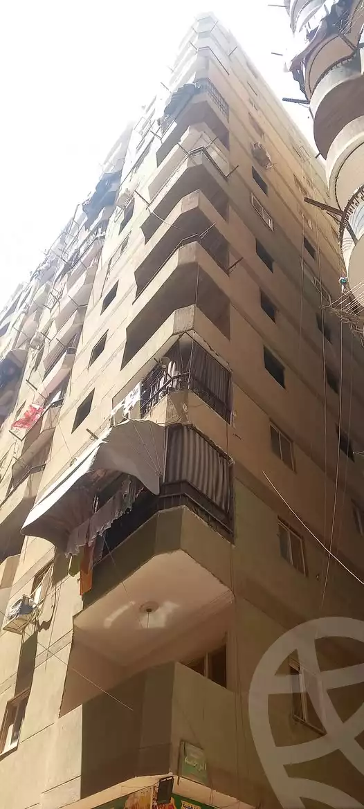 https://aqarmap.com.eg/en/listing/6078782-for-sale-cairo-helwan-hadayek-helwan-el-eshrein-st