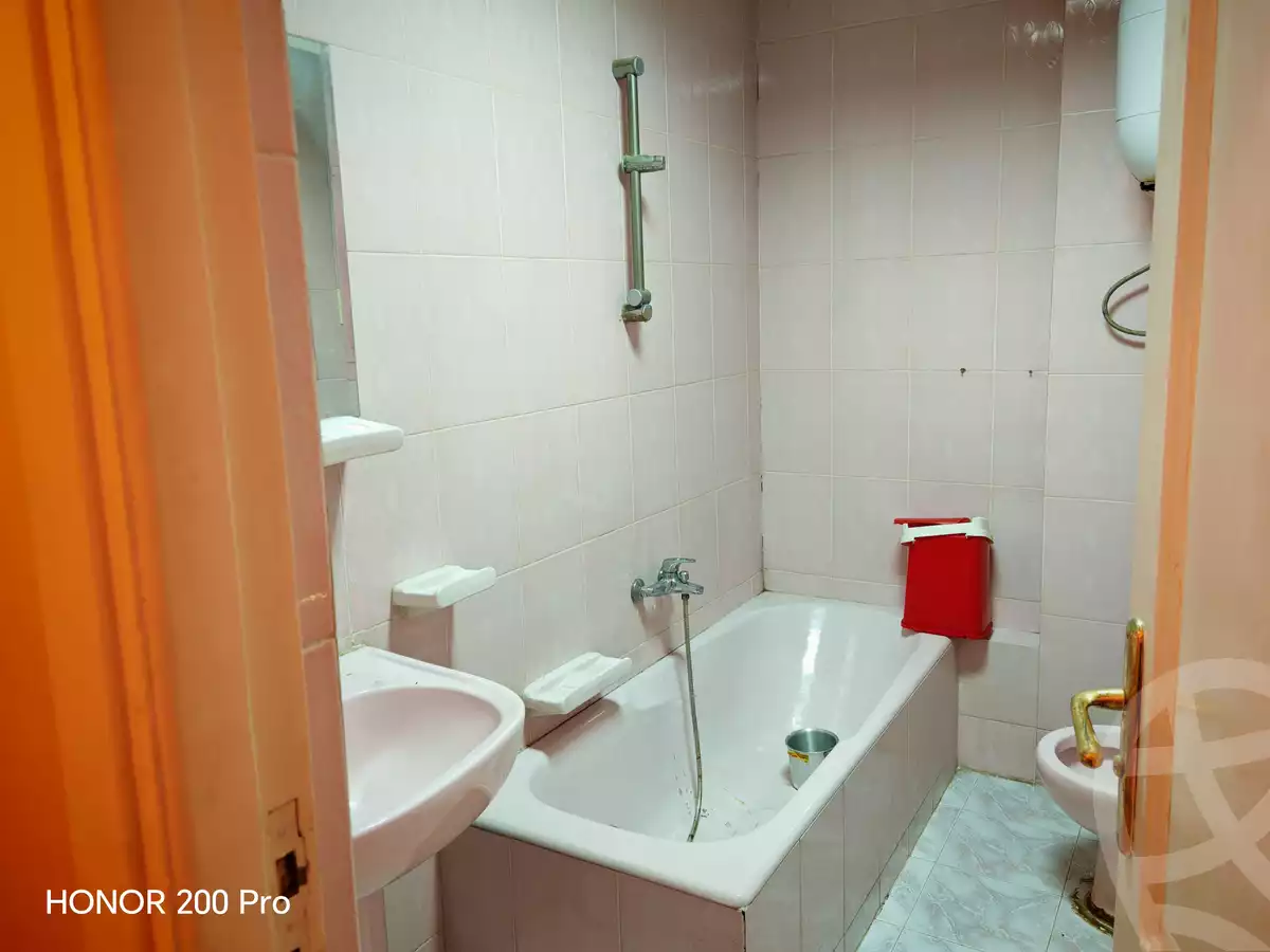 https://aqarmap.com.eg/en/listing/6080005-for-rent-cairo-mokattam-lhdb-l-ly-shareaa-9