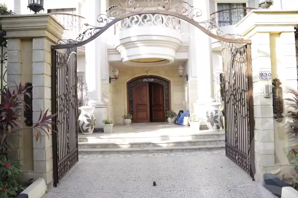 https://aqarmap.com.eg/en/listing/6080765-for-sale-cairo-el-shorouk-compounds-el-shorouk-2000