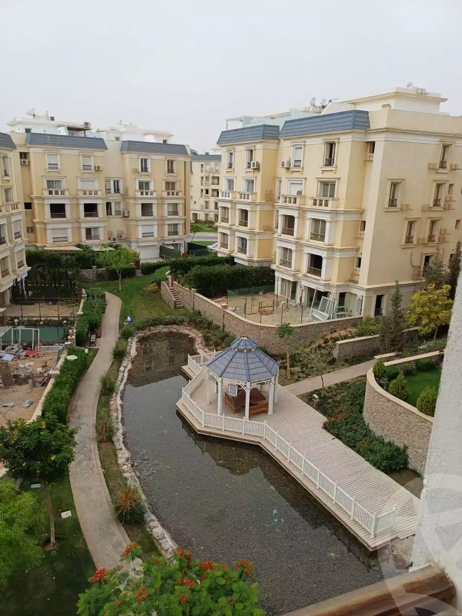 https://aqarmap.com.eg/en/listing/6071820-for-sale-cairo-new-cairo-compounds-mountain-view-hyde-park