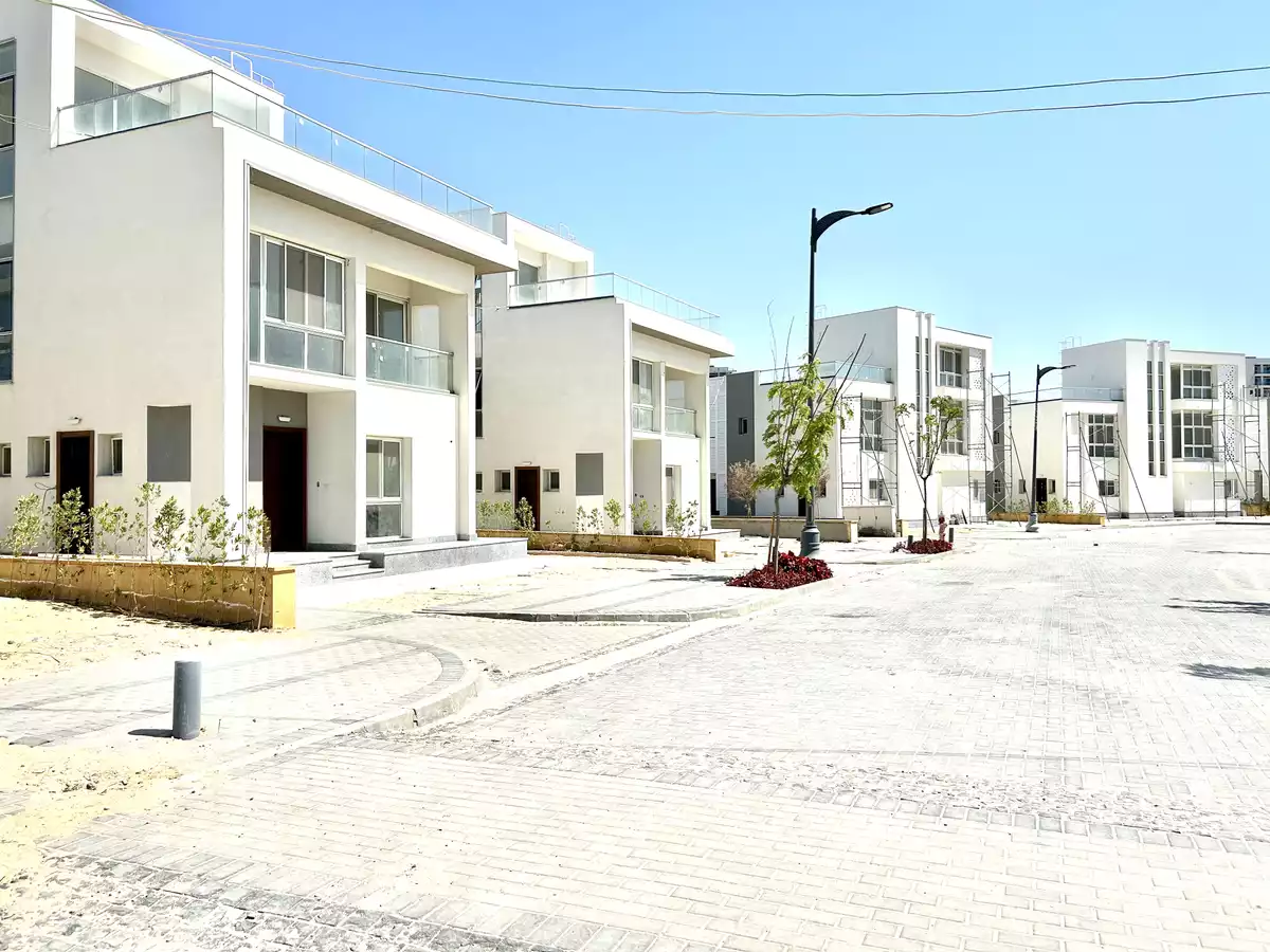 https://aqarmap.com.eg/ar/listing/6082745-for-sale-north-coast-new-alamein-mntj-t-l-lmyn-ljdyd-kmbwnd-mzryn