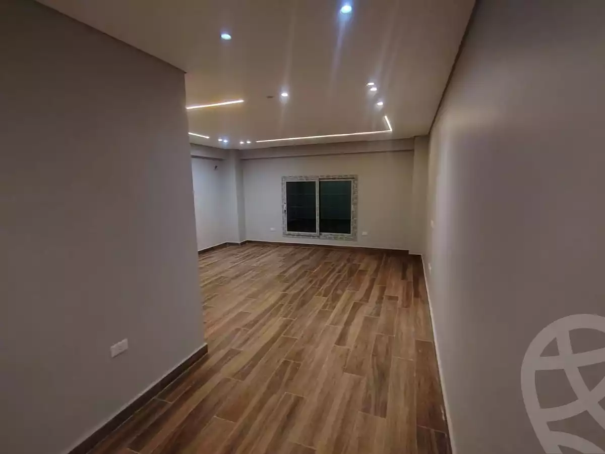 https://aqarmap.com.eg/ar/listing/6086098-for-rent-cairo-el-sheikh-zayed-city-el-hay-elthamen-lml