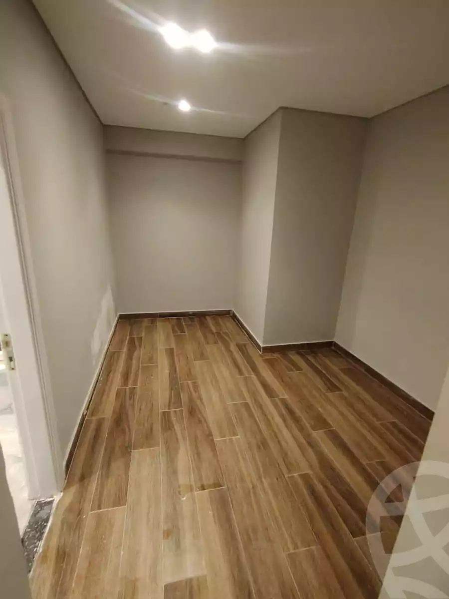 https://aqarmap.com.eg/ar/listing/6086098-for-rent-cairo-el-sheikh-zayed-city-el-hay-elthamen-lml