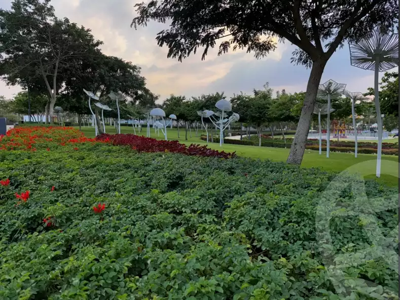 https://aqarmap.com.eg/en/listing/6086088-for-sale-cairo-el-sheikh-zayed-city-compounds-zyd-wr-llttwyr-park-side-residences