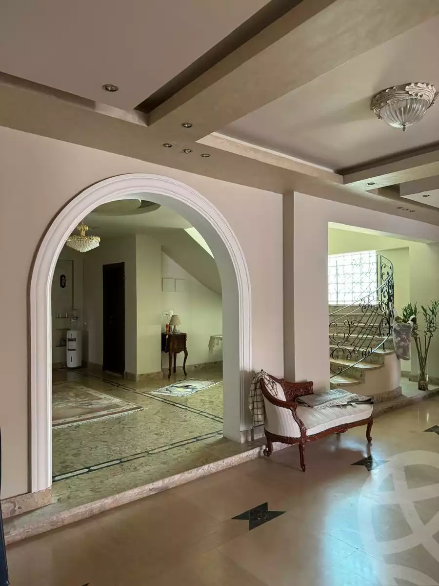 https://aqarmap.com.eg/ar/listing/6086771-for-sale-cairo-new-cairo-compounds-hyde-park-centre-ville-hyde-park