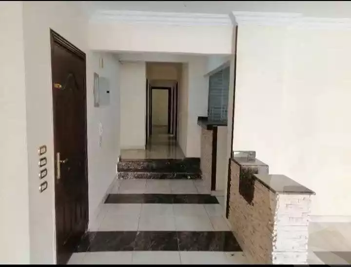 https://aqarmap.com.eg/ar/listing/6088505-for-rent-cairo-mokattam-lhdb-l-ly