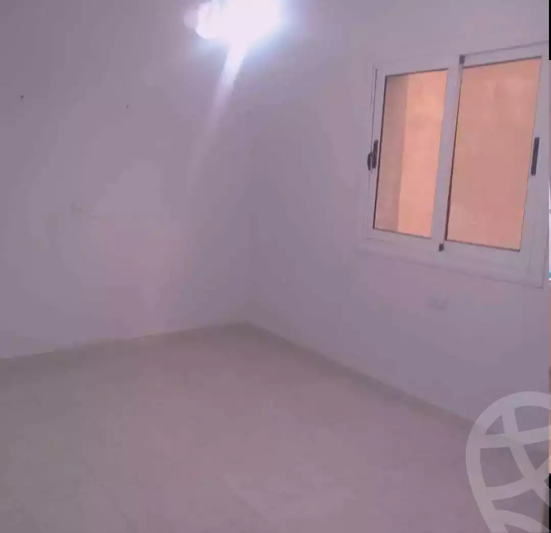 https://aqarmap.com.eg/en/listing/6089640-for-sale-cairo-mokattam-compounds-mwntn-blz
