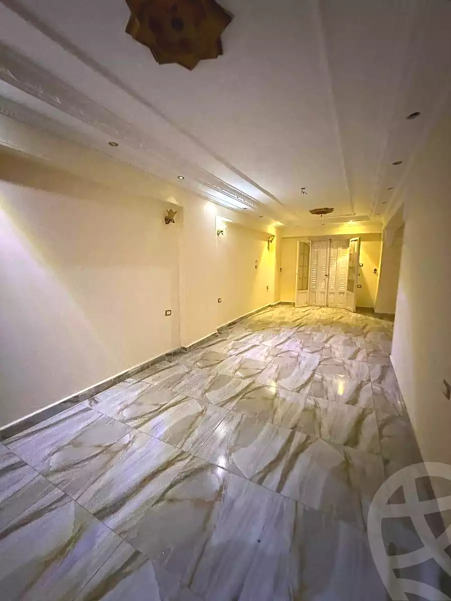 https://aqarmap.com.eg/ar/listing/6090856-for-sale-alexandria-l-jmy-lbytsh-el-zohour-st
