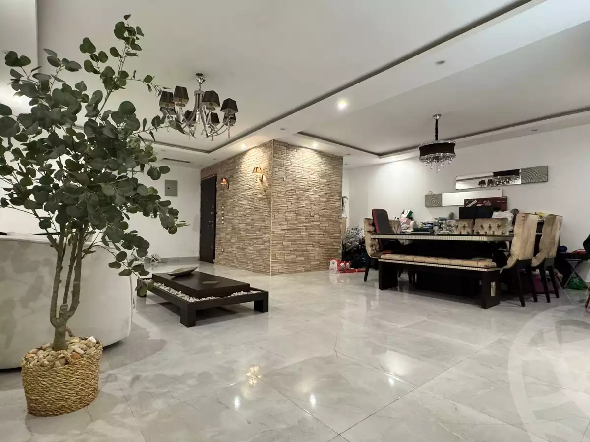 https://aqarmap.com.eg/en/listing/6092262-for-sale-cairo-mokattam-compounds-kmbwnd-jwldn-jyts