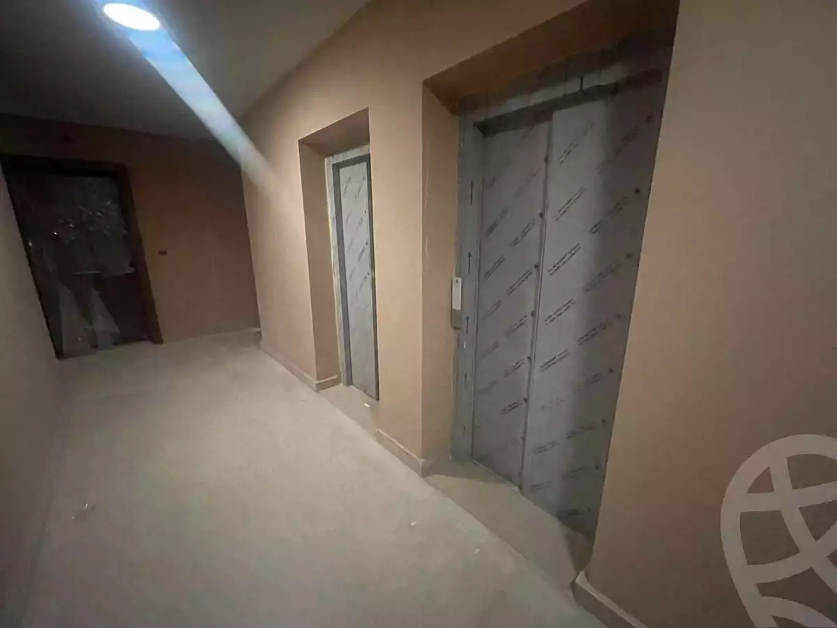 https://aqarmap.com.eg/en/listing/6092857-for-sale-cairo-el-sheikh-zayed-city-compounds-kmbwnd-fyldj-wyst-dr-llttwyr