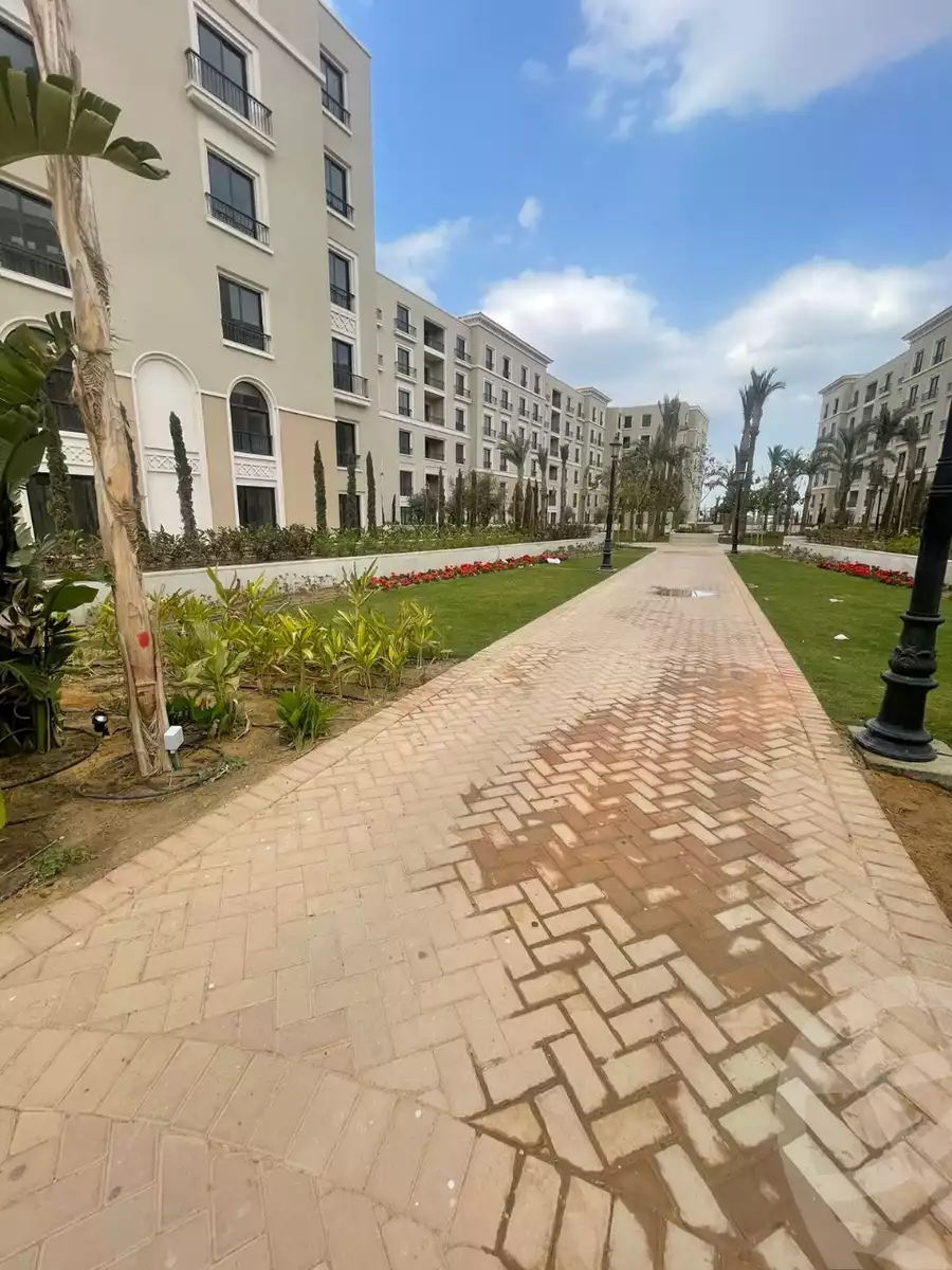 https://aqarmap.com.eg/en/listing/6092857-for-sale-cairo-el-sheikh-zayed-city-compounds-kmbwnd-fyldj-wyst-dr-llttwyr