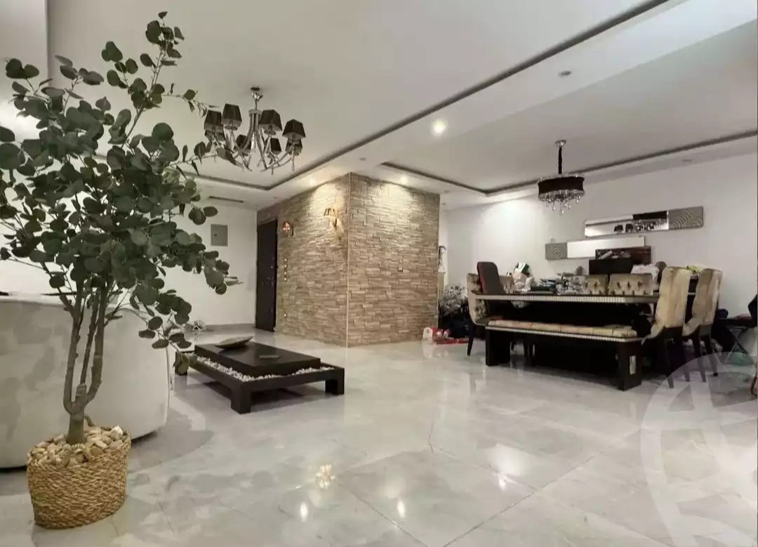 https://aqarmap.com.eg/en/listing/6092866-for-sale-cairo-mokattam-compounds-kmbwnd-jwldn-jyts