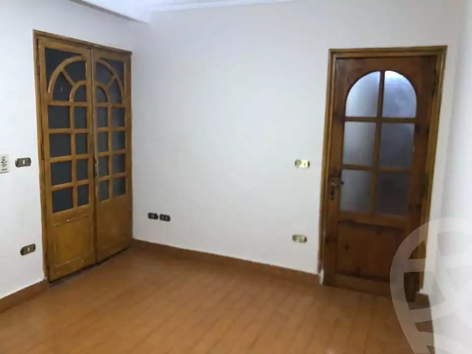 https://aqarmap.com.eg/en/listing/6097698-for-sale-cairo-mokattam-lhdb-l-ly-el-naforah-square