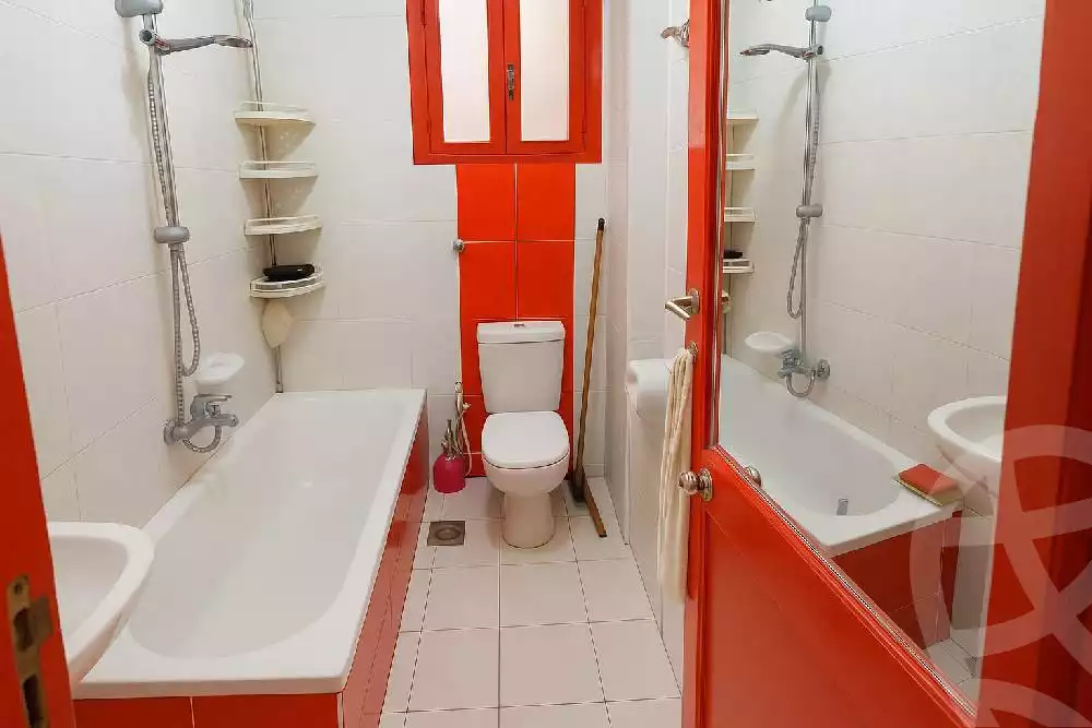 https://aqarmap.com.eg/ar/listing/6100469-for-sale-alexandria-moharram-bey-kanal-al-mahmoudeya-al-bahri-st