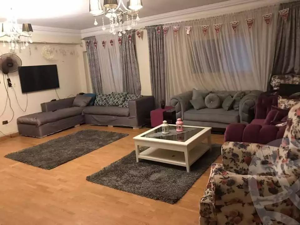 https://aqarmap.com.eg/en/listing/6105900-for-sale-cairo-mokattam-lhdb-l-ly