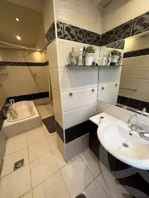 https://aqarmap.com.eg/ar/listing/6105942-for-sale-cairo-new-cairo-el-narges-el-narges-4-ramsis-st