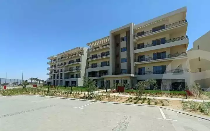 https://aqarmap.com.eg/en/listing/6106426-for-sale-cairo-mokattam-compounds-uptown-cairo