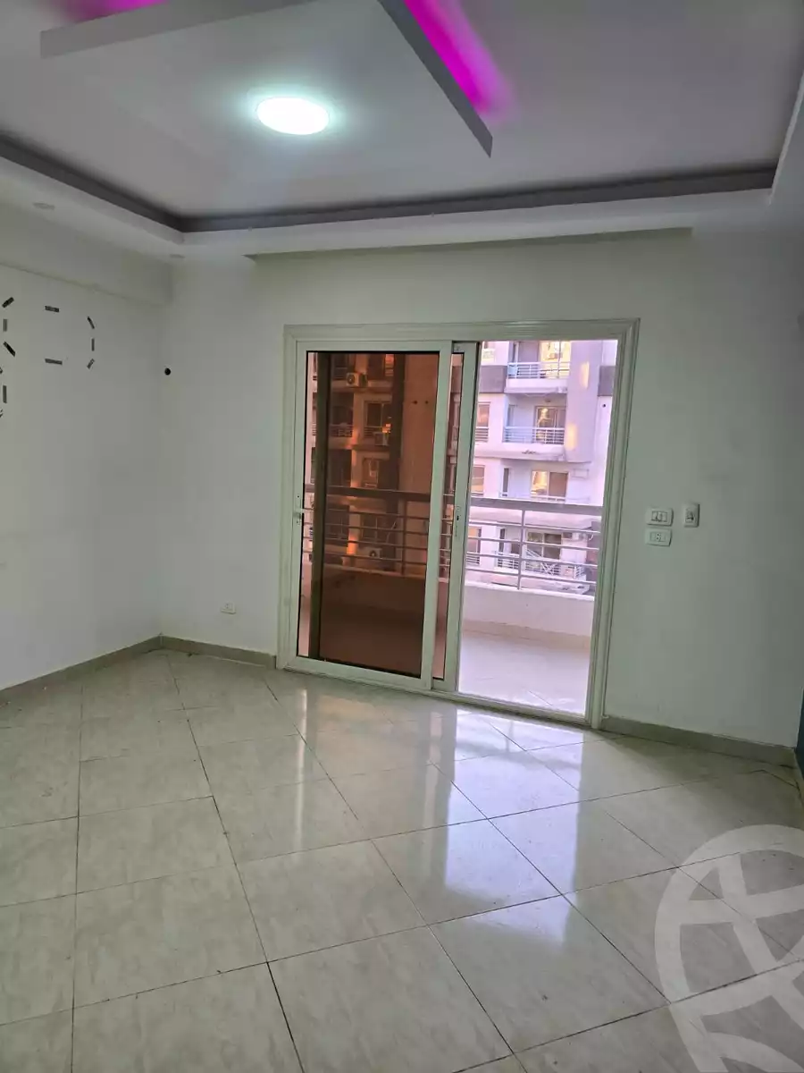 https://aqarmap.com.eg/en/listing/6107863-for-sale-cairo-el-sheikh-zayed-city-compounds-dr-msr