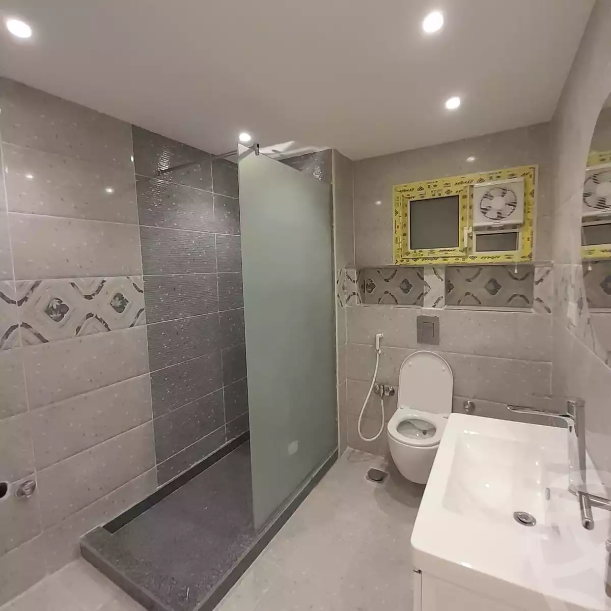 https://aqarmap.com.eg/en/listing/6023005-for-rent-cairo-nasr-city-abbas-el-akkad