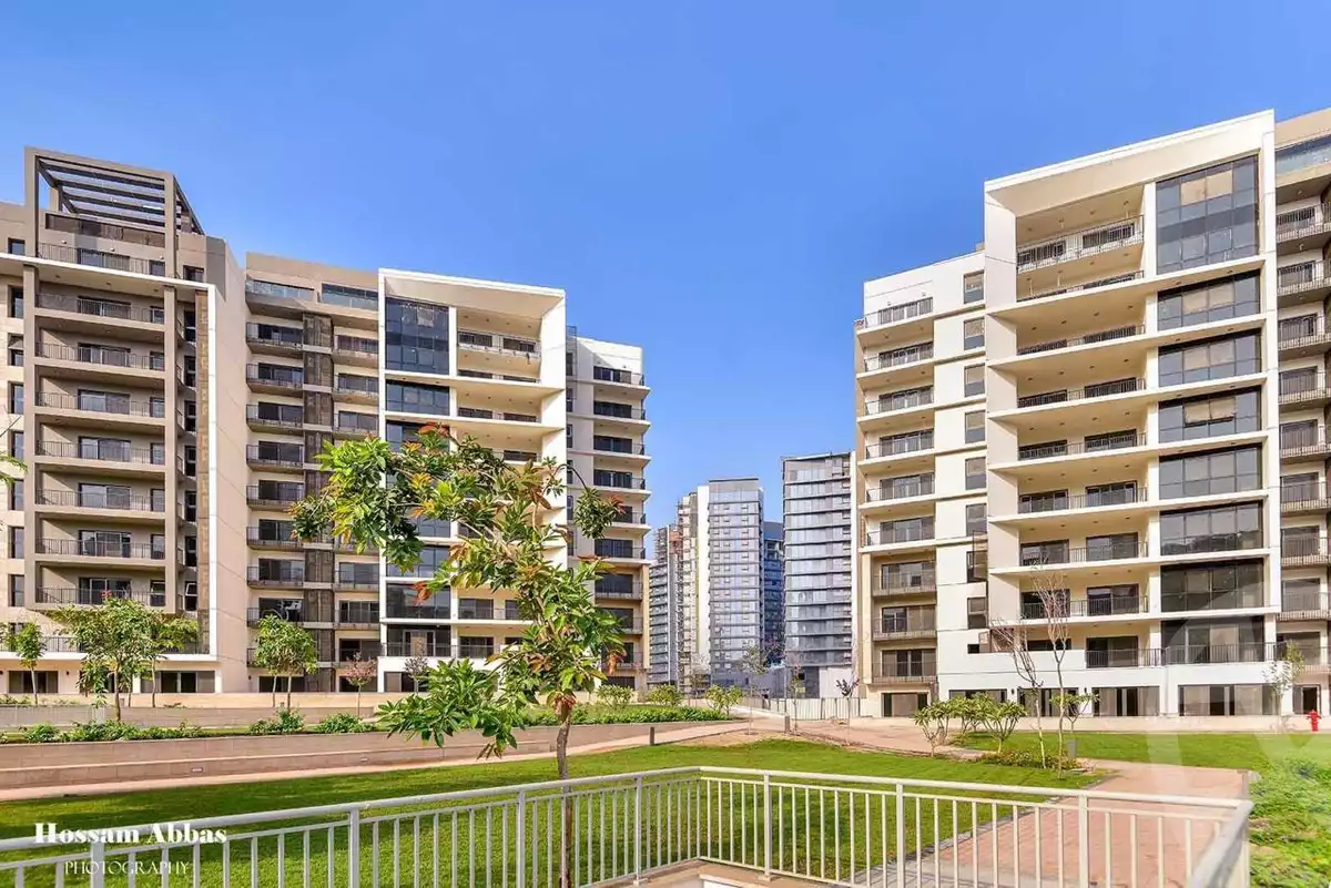 https://aqarmap.com.eg/en/listing/6110926-for-sale-cairo-el-sheikh-zayed-city-compounds-zyd-wr-llttwyr-park-towers-zed-el-sheikh-zayed-compound