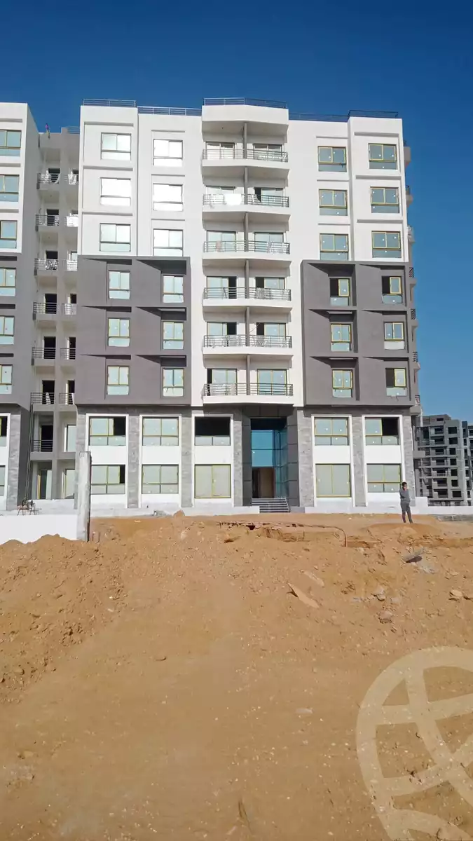 https://aqarmap.com.eg/en/listing/6112288-for-sale-cairo-new-administrative-capital-r7-green-avenue