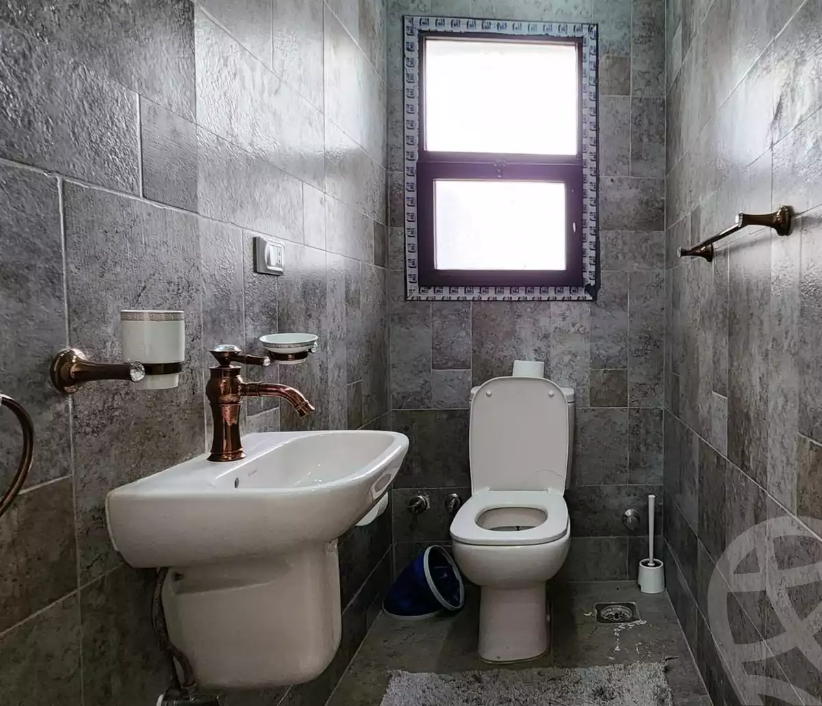 https://aqarmap.com.eg/en/listing/6113152-for-rent-cairo-el-sheikh-zayed-city-compounds-kmbwnd-wyst-twn-swdyk