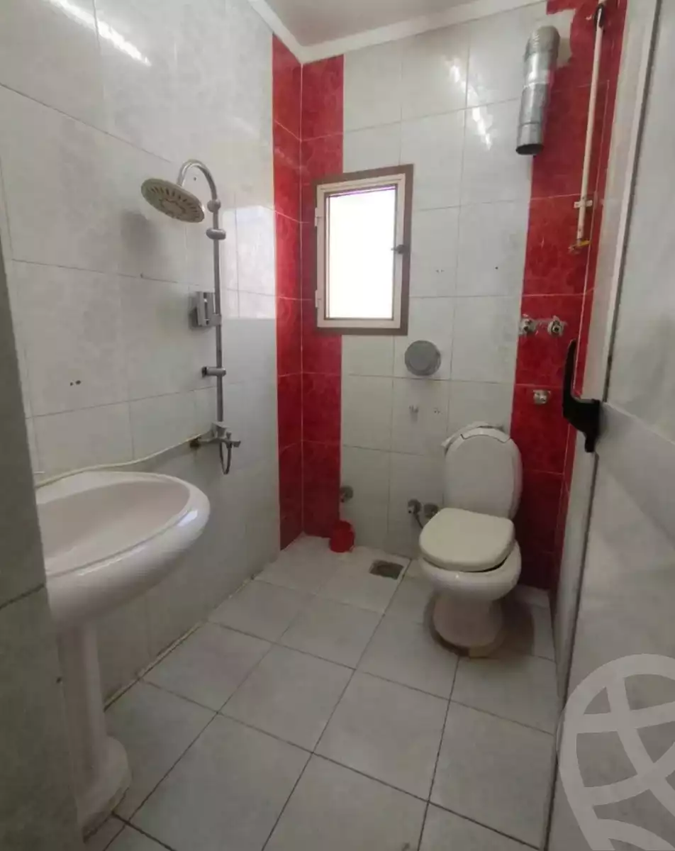 https://aqarmap.com.eg/en/listing/6113759-for-sale-qalyubia-shubra-el-khaima-om-bayoumi