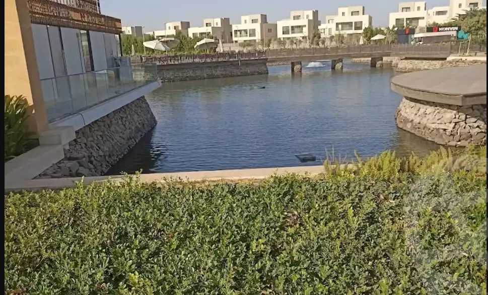 https://aqarmap.com.eg/en/listing/6117622-for-sale-cairo-el-shorouk-compounds-al-burouj-compound-imkan