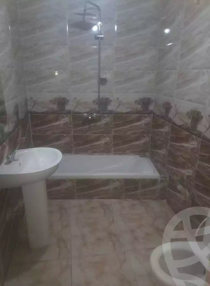 https://aqarmap.com.eg/ar/listing/6120605-for-rent-cairo-helwan-hadayek-helwan-nile-corniche-st