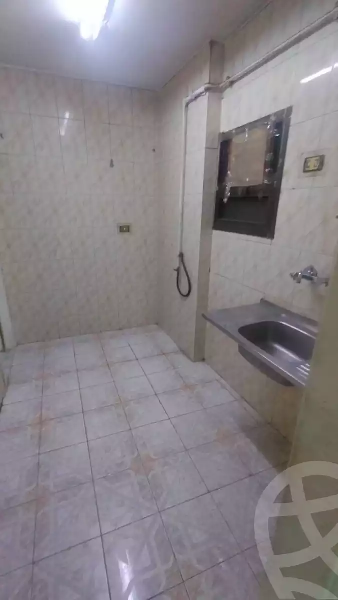 https://aqarmap.com.eg/ar/listing/6122349-for-rent-cairo-helwan-helwan-el-sharkeya-abd-el-rahman-pasha-st