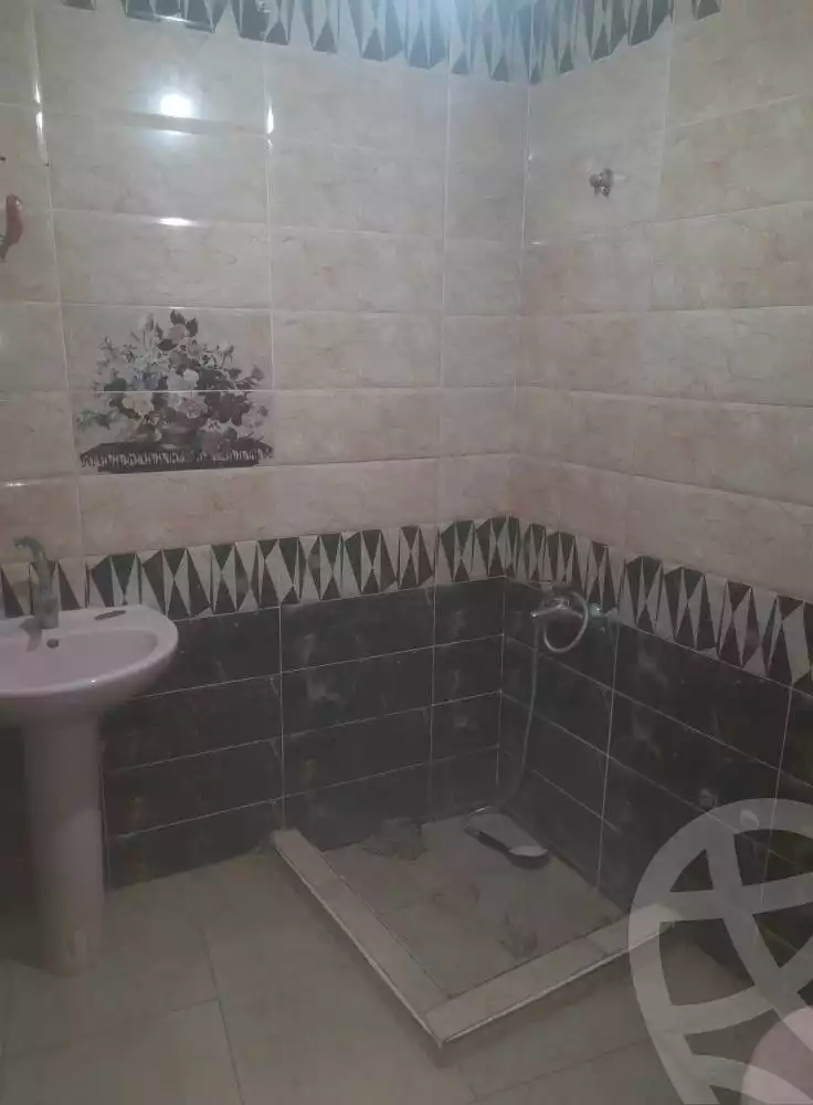 https://aqarmap.com.eg/ar/listing/6126964-for-rent-cairo-helwan-hadayek-helwan-nile-corniche-st