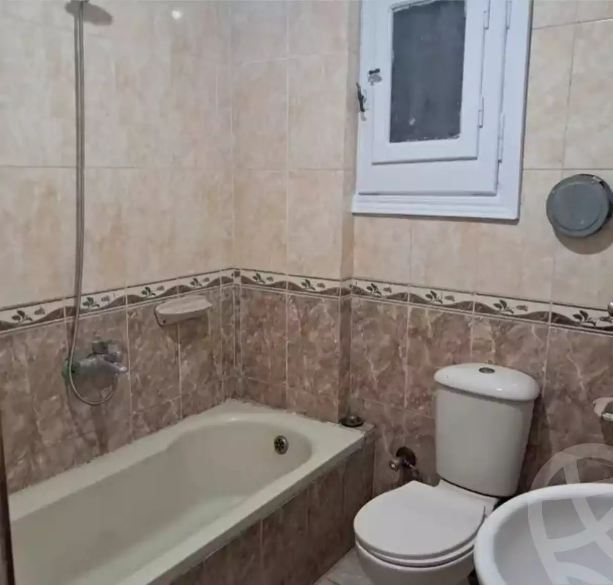 https://aqarmap.com.eg/en/listing/6127237-for-sale-alexandria-el-asafra-l-sfr-qbly