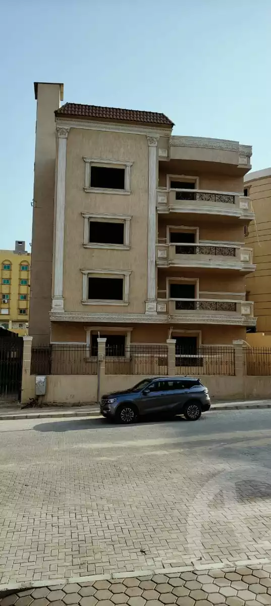 https://aqarmap.com.eg/en/listing/6130065-for-sale-cairo-el-sheikh-zayed-city-compounds-tiamo-city