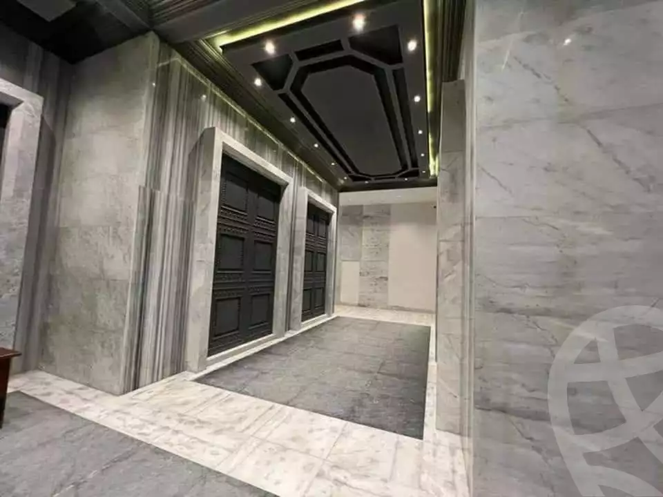 https://aqarmap.com.eg/en/listing/6130730-for-rent-cairo-new-cairo-el-kattameya-compounds-in-kattameya-crystal-plaza